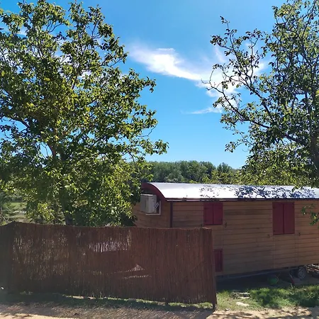 Parque de Campismo Terra Bulle - Roulotte Climatisee Avec Privatif