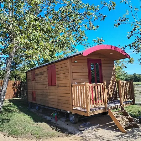 Parque de Campismo Terra Bulle - Roulotte Climatisee Avec Privatif Villeneuve-sur-Lot