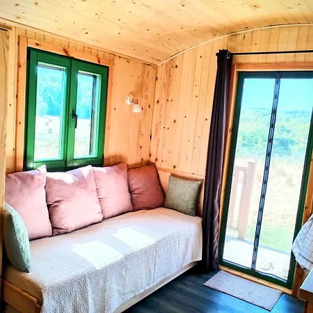 Parque de Campismo Terra Bulle - Roulotte Climatisee Avec Privatif *